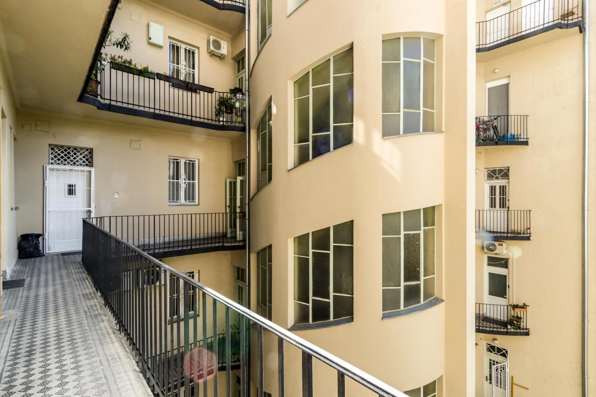 N16 Deluxe Apartment Будапеща Екстериор снимка