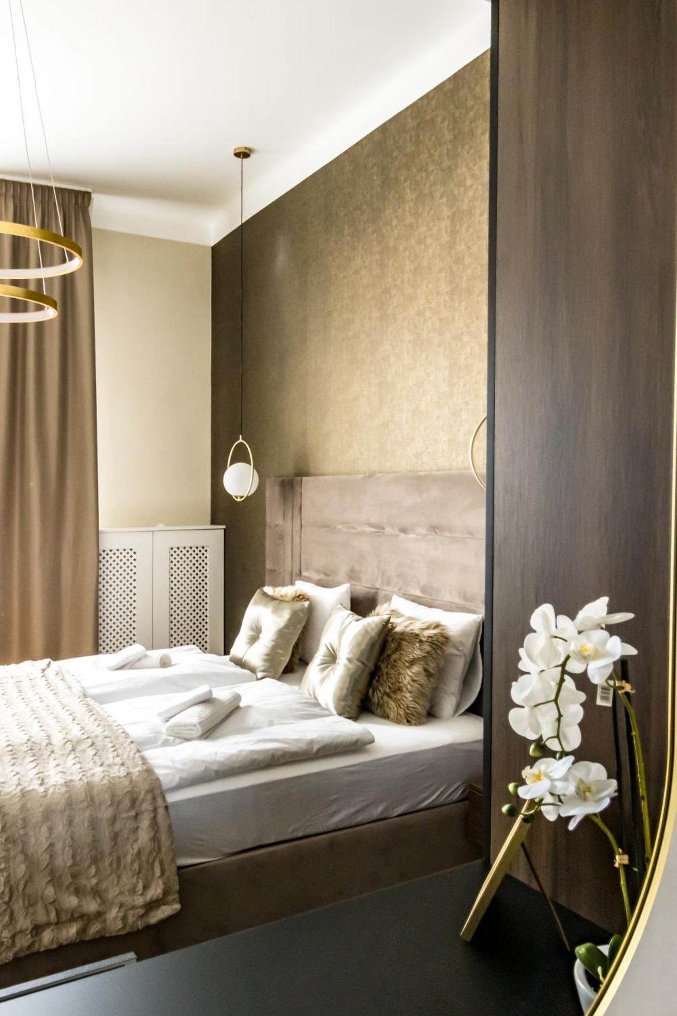 N16 Deluxe Apartment Будапеща Екстериор снимка